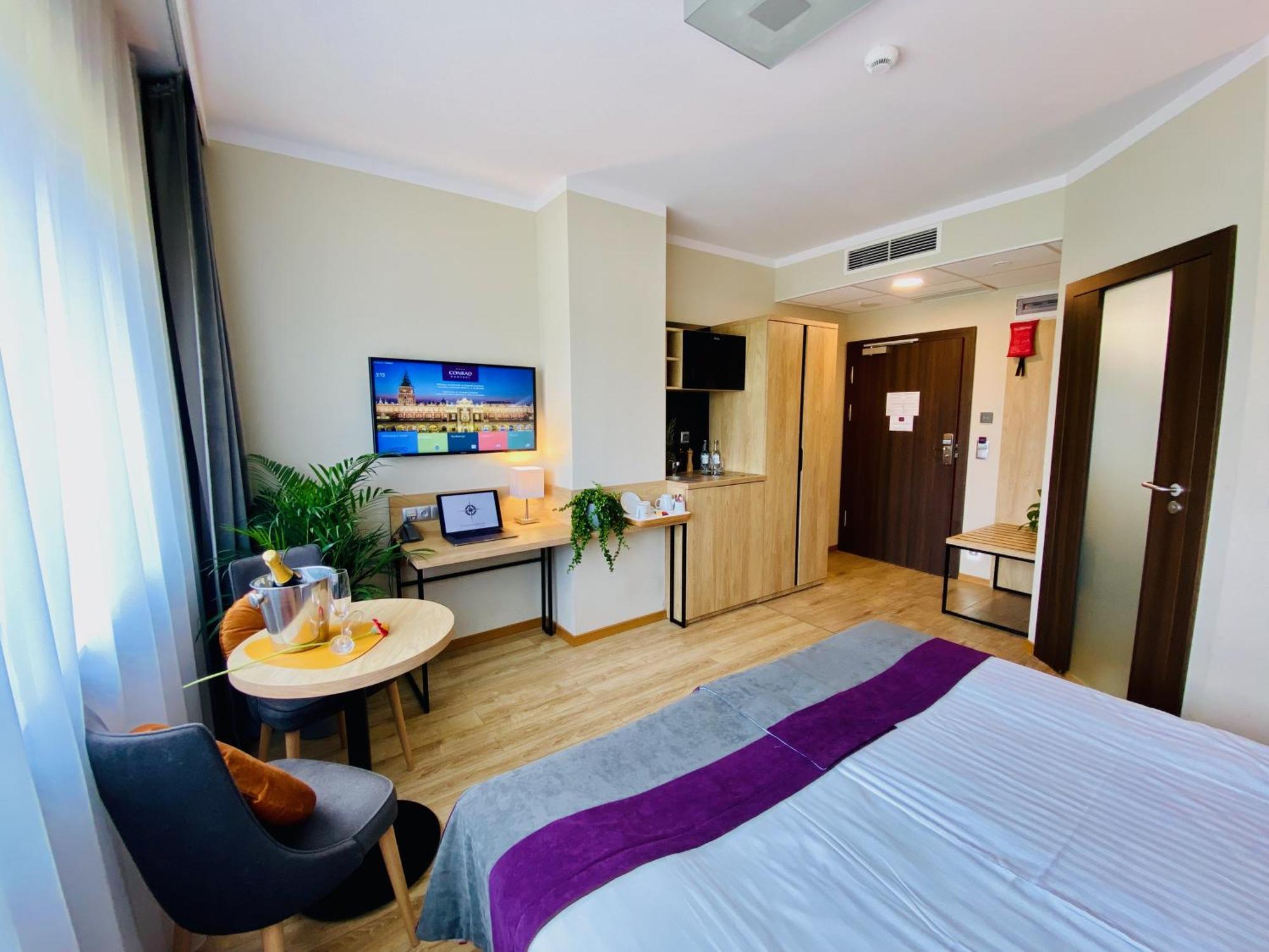 Hotel Conrad Comfort Krakow Exterior photo