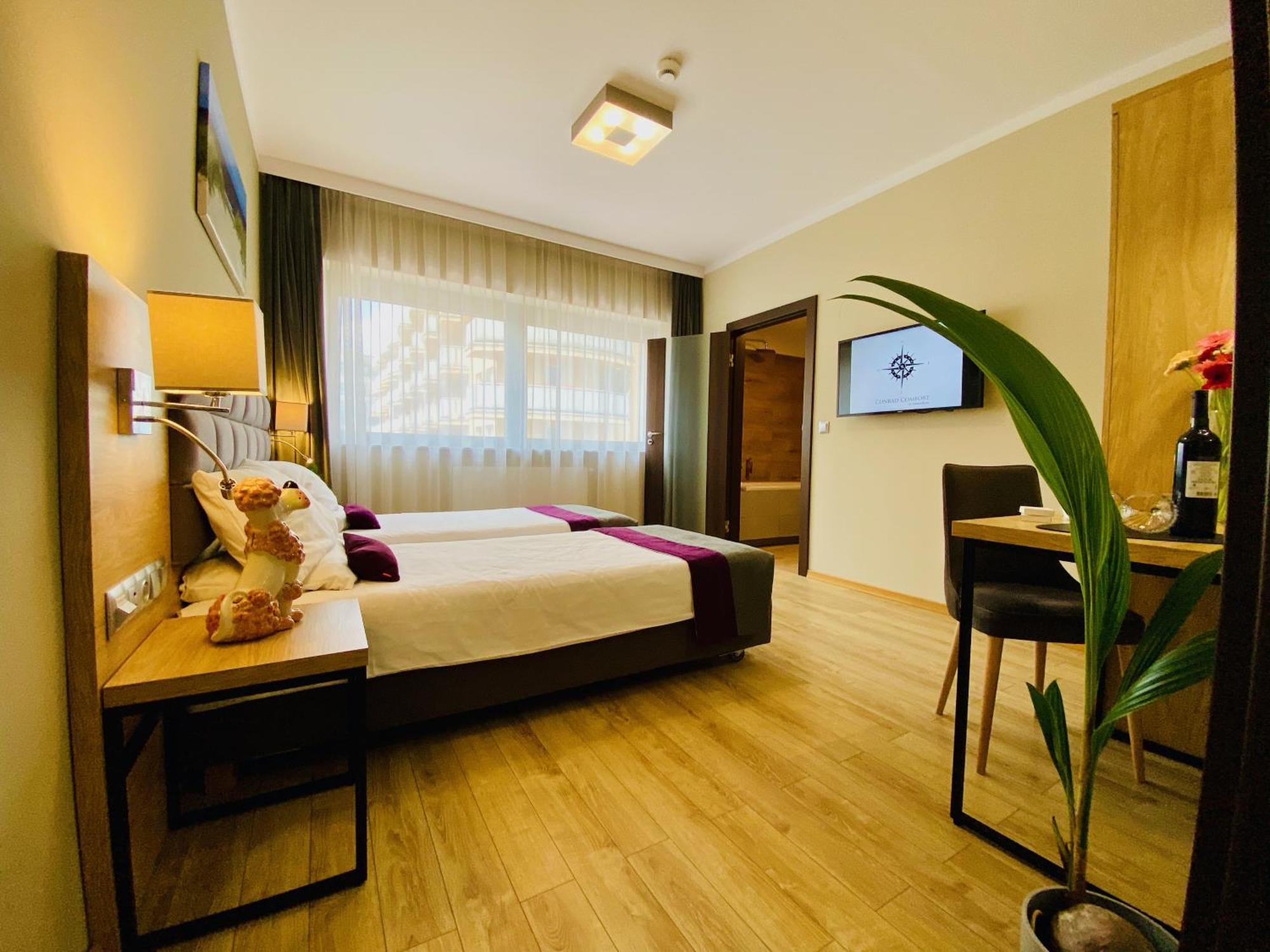 Hotel Conrad Comfort Krakow Exterior photo